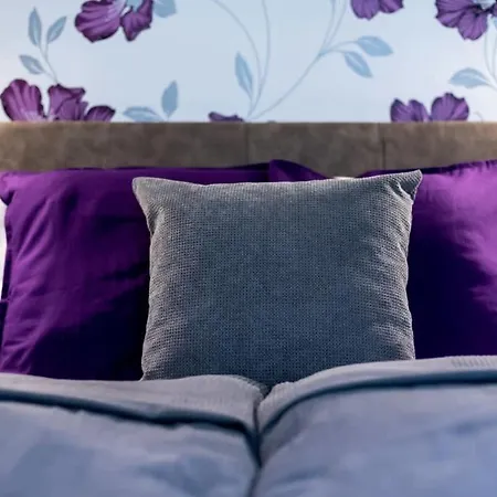 Modern Intimate In The Center Appartement Boedapest