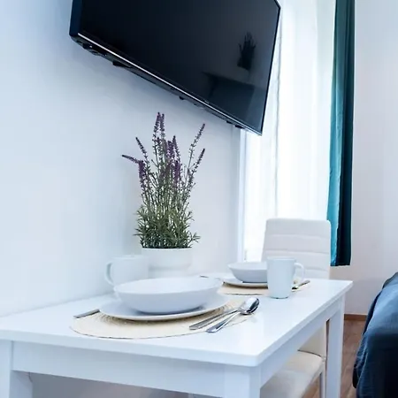 Modern Intimate In The Center * Boedapest