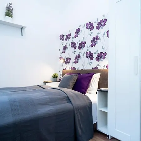 Modern Intimate In The Center Appartement Boedapest