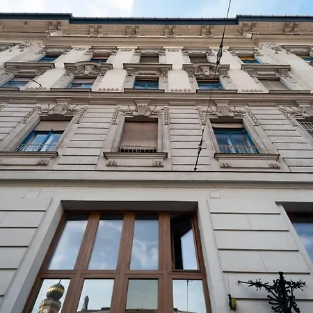 Modern Intimate In The Center * Boedapest